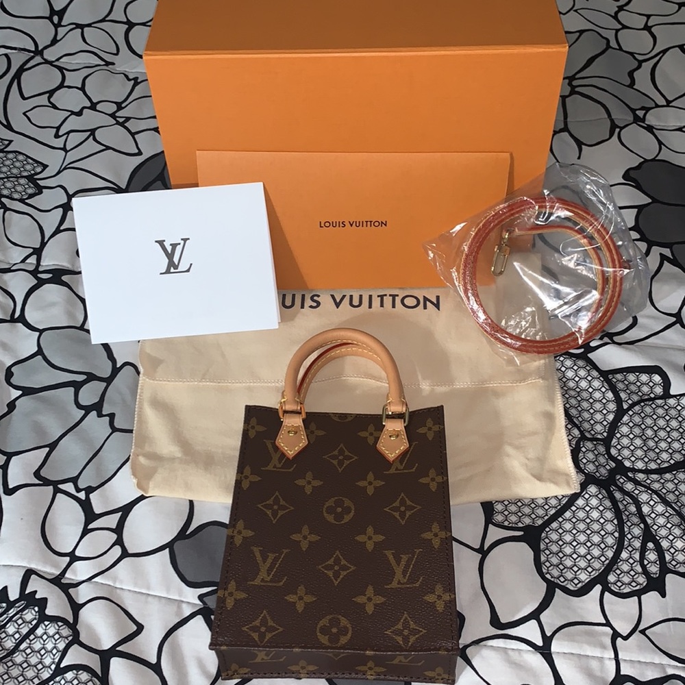💫New Louis Vuitton monogram Petit Sac Plat - Picture 6 of 12